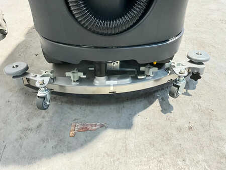 Balayeuse 2025  Kremer KR FR 70 Opzit Schrobmachine (10)