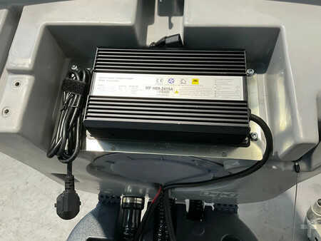 Balayeuse 2025  Kremer KR FR 70 Opzit Schrobmachine (11)