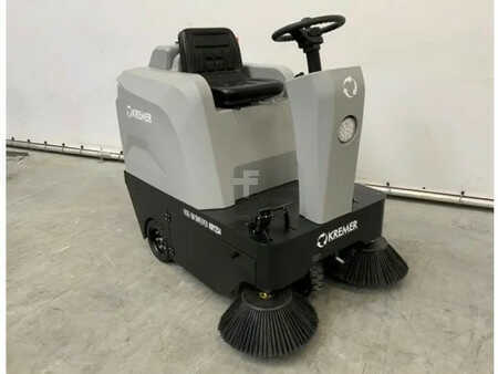 Lakaisusukoneet 2026 Kremer KRYZS4 Zelfrijdende veegmachine (3)