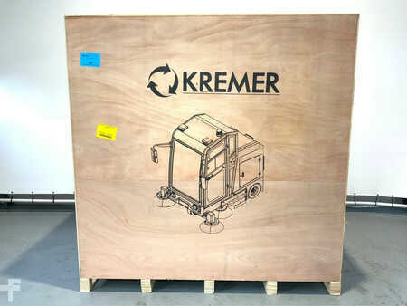 Lakaisusukoneet 2025  Kremer KRS 100 veegmachine met cabine (21)
