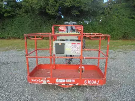 Fler stegs bom 2019  Skyjack SJ63AJ (4)