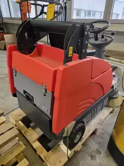 Zametací sací stroj 2025  Hako Sweepmaster B980 RH (3)