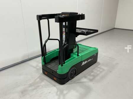 Ollós munka emelvény 2024  HANGCHA CJD02 (2)