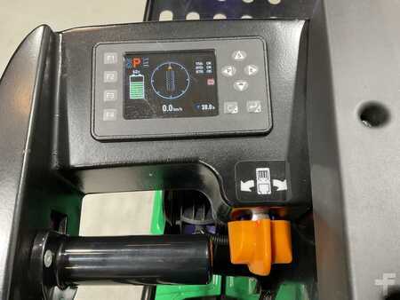 Ollós munka emelvény 2024  HANGCHA CJD02 (5)