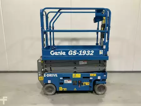 Scherenarbeitsbühne 2022  GENIE GS-1932 (1)