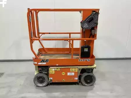 Schaarhoogwerker 2017  JLG 1230ES (1)