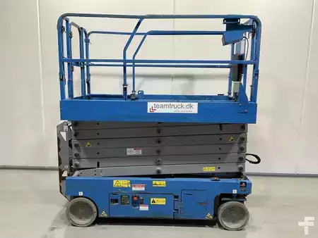 Piattaforme aeree a pantografo 2015  Genie GS-4047 (1)