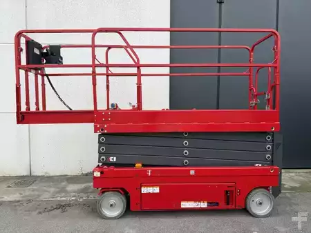 Scherenarbeitsbühne 2021  [div] XE 100C (1)