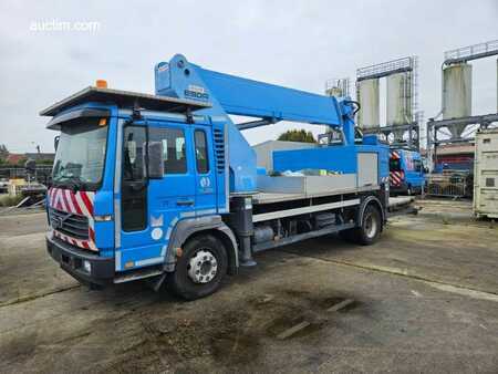 Kamion emelvény 2006 Volvo FL6L 11.19 Voorzien van hoogtewerker ESDA (1)