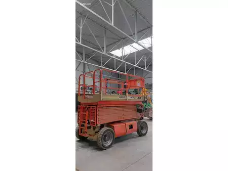 Piattaforme aeree a pantografo 2015  JLG 4069LE (1)