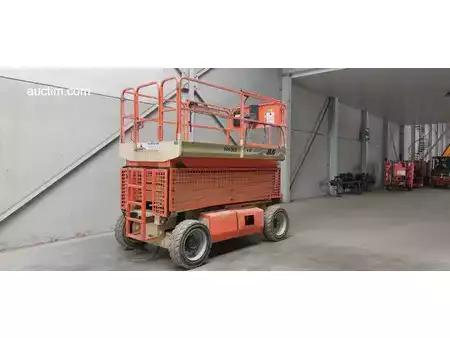 Piattaforme aeree a pantografo 2015  JLG 4069LE (1)