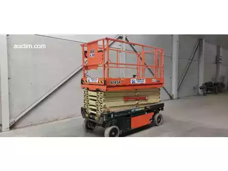 Scissor lift 2019  JLG 4045R (1)