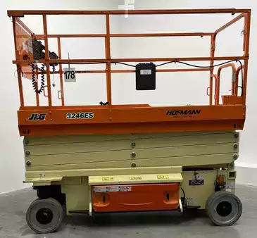 Plataforma Tijera 2020  JLG 3246ES (1)