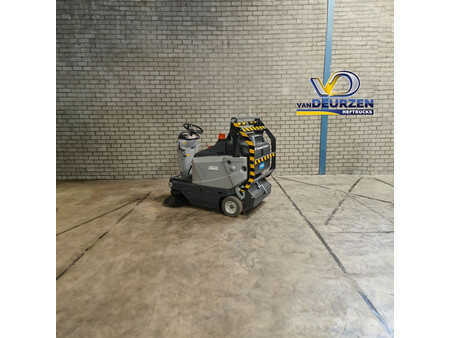 Sitte-på feiemaskiner 2023 Meijer VR1300HD (2)