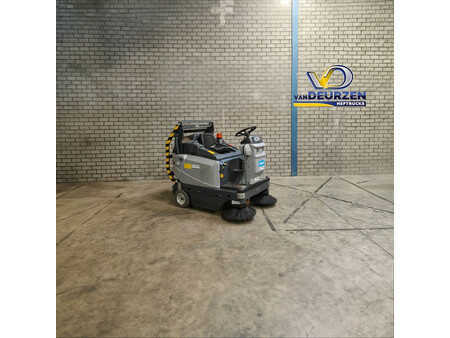 Sitte-på feiemaskiner 2023 Meijer VR1300HD (4)