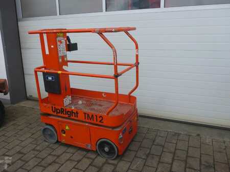 Kolmo zvedaná plošina  Upright  (2)