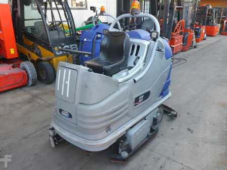 Autolaveuse aspirante  Dulevo RO 25-100 (2)