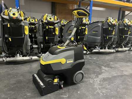 Nedves súroló automata 2022 Kärcher BR 35/12 DEMO! (1)