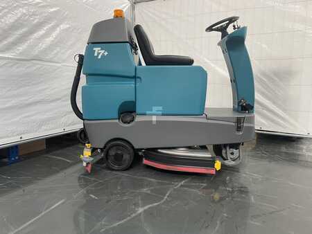 Ride on Scrubber Dryer 2022 Tennant T7 DEMO! (2)
