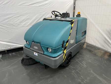 Ride On Vacuum Sweeper  Tennant S20 E/D/LPG (10)