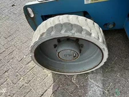 Ostatní 2008  Genie Z-40/23N (15)