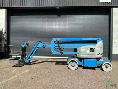 Ostatní 2008  Genie Z-40/23N (2)