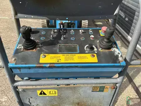 Ostatní 2008  Genie Z-40/23N (7)