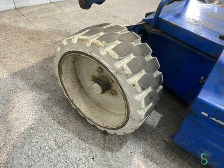 Autres 2005  UpRight AB38 (13)