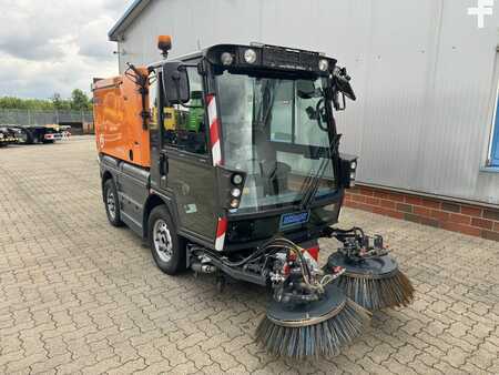 Ride On Vacuum Sweeper 2019  Schmidt Swingo 200+ Compact inkl. Hochdruckreiniger (15)