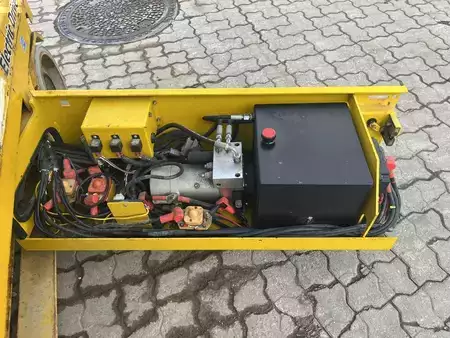 Piattaforme aeree a pantografo 2018  GMG 4046-ED (8)