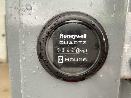 Speciale hoogwerker 2014  Skyjack SJ16 (10)