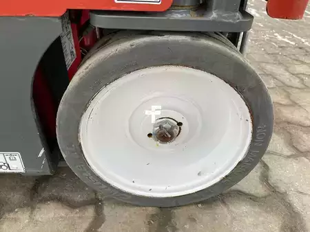 Speciális készülékek 2022  Skyjack SJ16 (6)