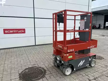 Apparecchiature speciali 2022  Skyjack SJ16 E (1)