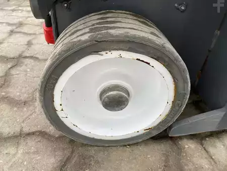 Apparecchiature speciali 2022  Skyjack SJ16 E (7)