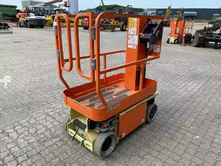 Erikoislaiteet 2016  JLG 1230ES (4)