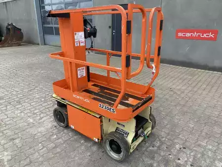 Special devices 2016  JLG 1230ES (2)