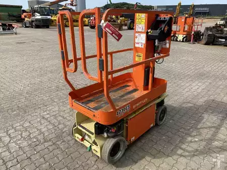 Erikoislaiteet 2016  JLG 1230ES (4)