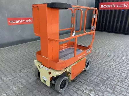 Erikoislaiteet 2016  JLG 1230ES (1)