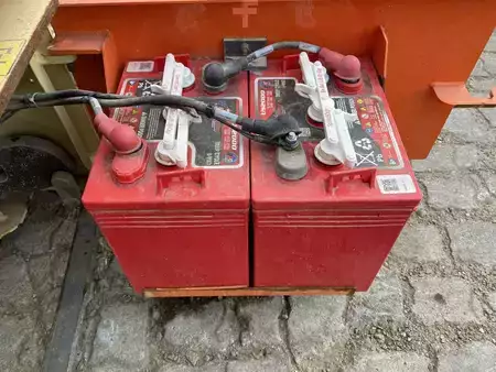 Erikoislaiteet 2015  JLG 1230ES (9)