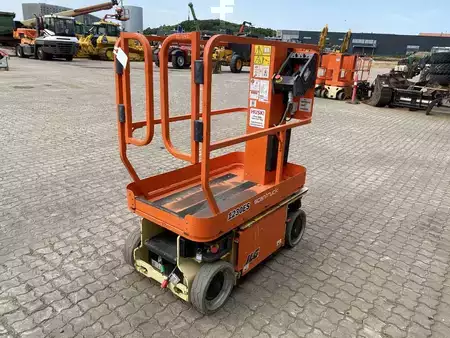 Erikoislaiteet 2016  JLG 1230ES (4)