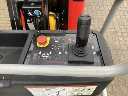 Speciální stroje 2024  Manitou 100VJR (3)