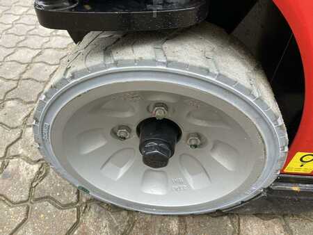 Speciální stroje 2024  Manitou 100VJR (7)