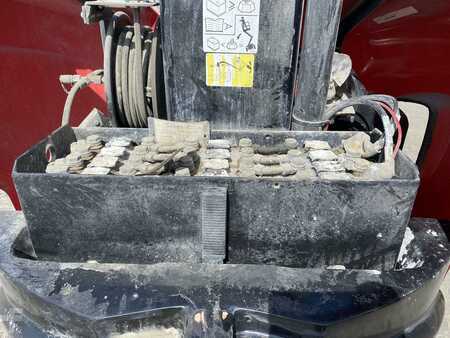 Machines spéciales 2015  Manitou 80VJR (8)