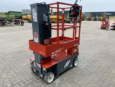 Speciale hoogwerker 2025  Skyjack SJ12 E (4)