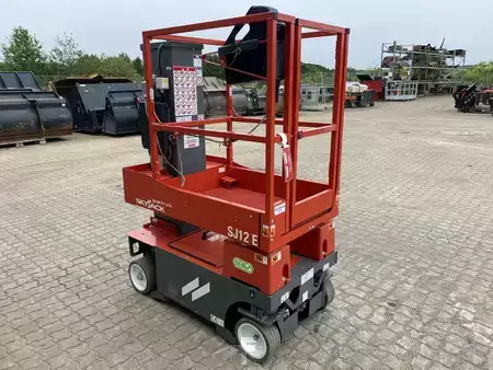 Speciale hoogwerker 2025  Skyjack SJ12 E (5)