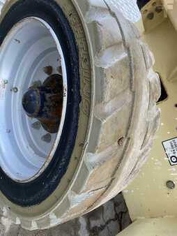 Piattaforme aeree a pantografo 2008  JLG 4069 (7)