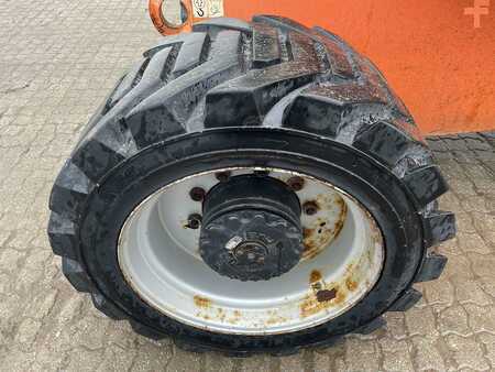 Kloubová pracovní plošina 2015  JLG 800AJ (7)