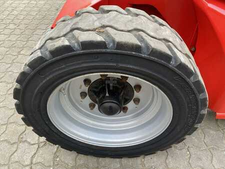 Kloubová pracovní plošina 2006  JLG E450AJ (7)