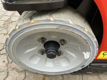 Speciální stroje 2019  Manitou 100VJR (7)