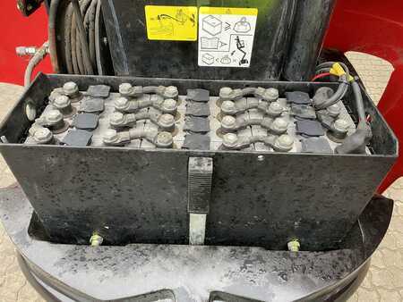 Speciální stroje 2019  Manitou 100VJR (8)